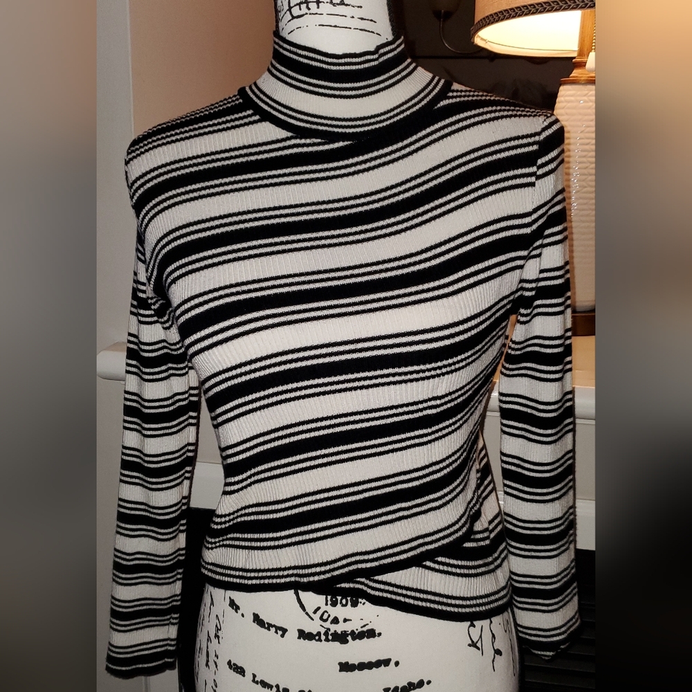 Rue 21 Stripe Mock Neck Long Sleeve Pullover Top Medium